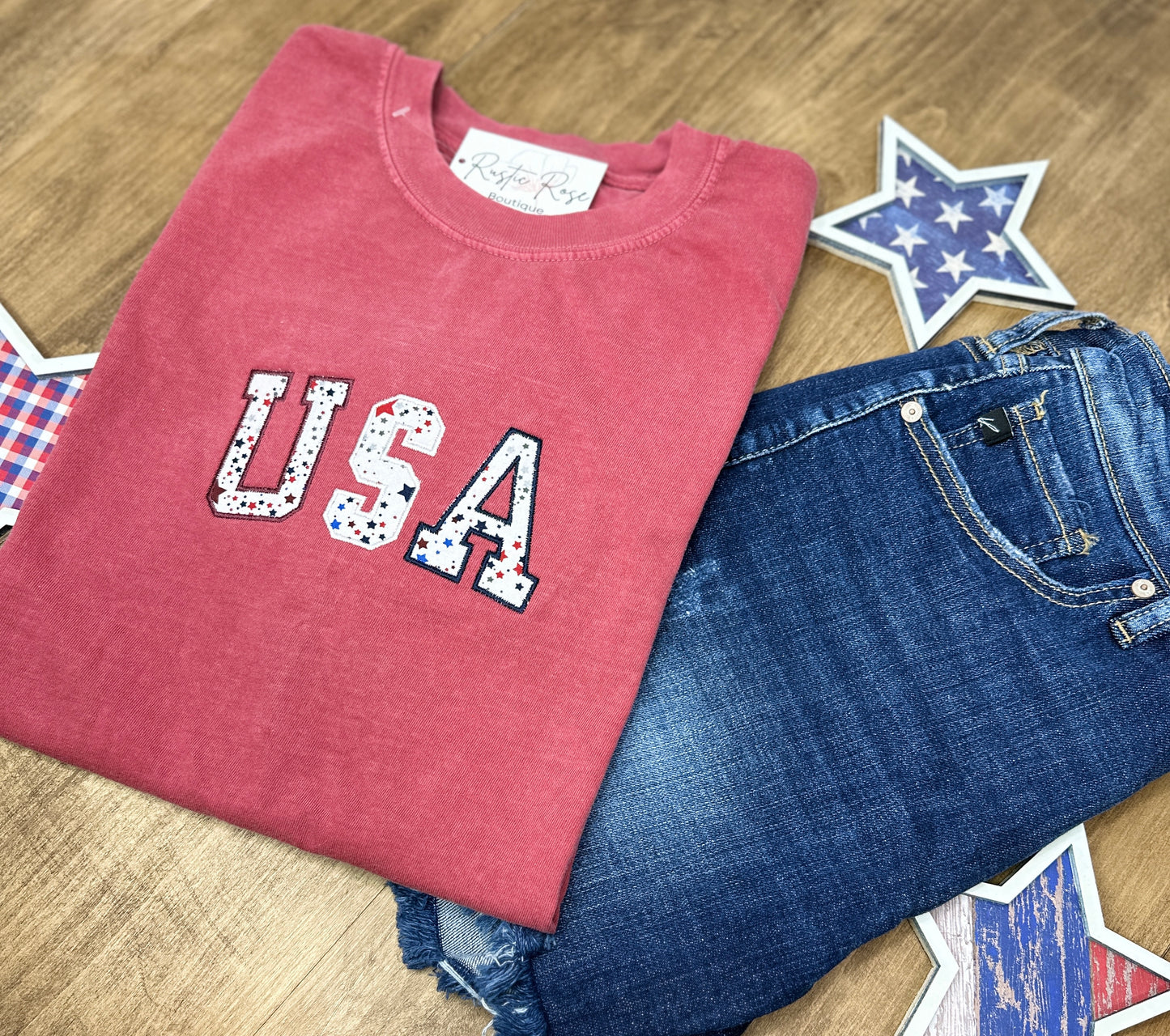 USA T-Shirt - Vintage Red